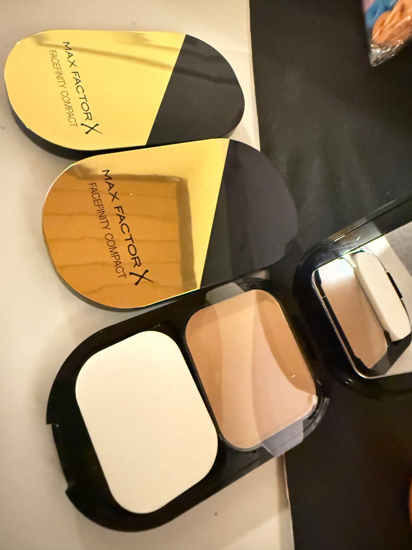 Max factor facefinity Compact